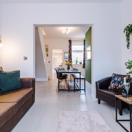 Stunning 3-Bed Home In Nantwich By 53 Degrees Property - Amazing Location, Ideal For Groups - Sleeps 6 Bagian luar foto