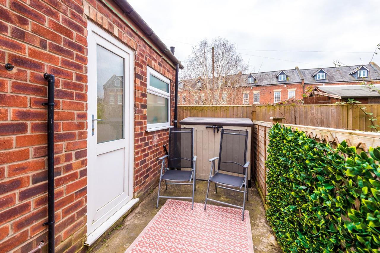 Stunning 3-Bed Home In Nantwich By 53 Degrees Property - Amazing Location, Ideal For Groups - Sleeps 6 Bagian luar foto